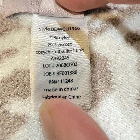 Barefoot Dreams Sweater Cape Womens One Size Beige Leopard Zebra CozyChic - Picture 3 of 7